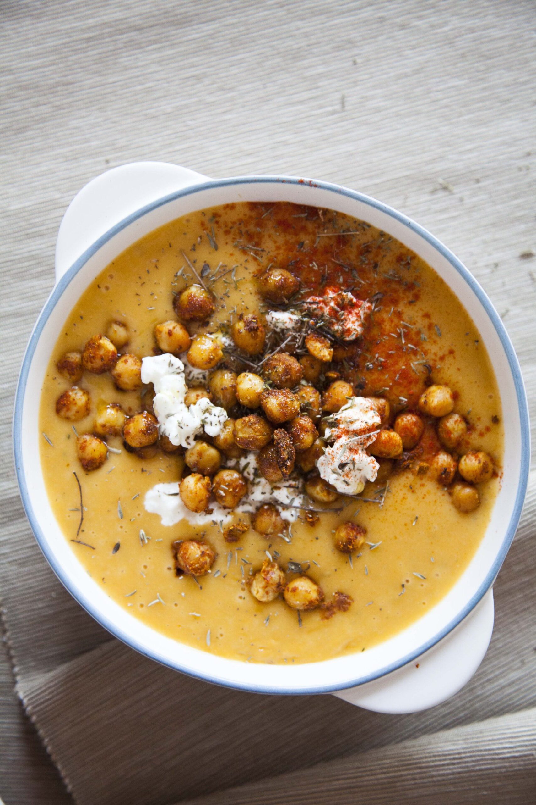 Crema de calabaza con garbanzos